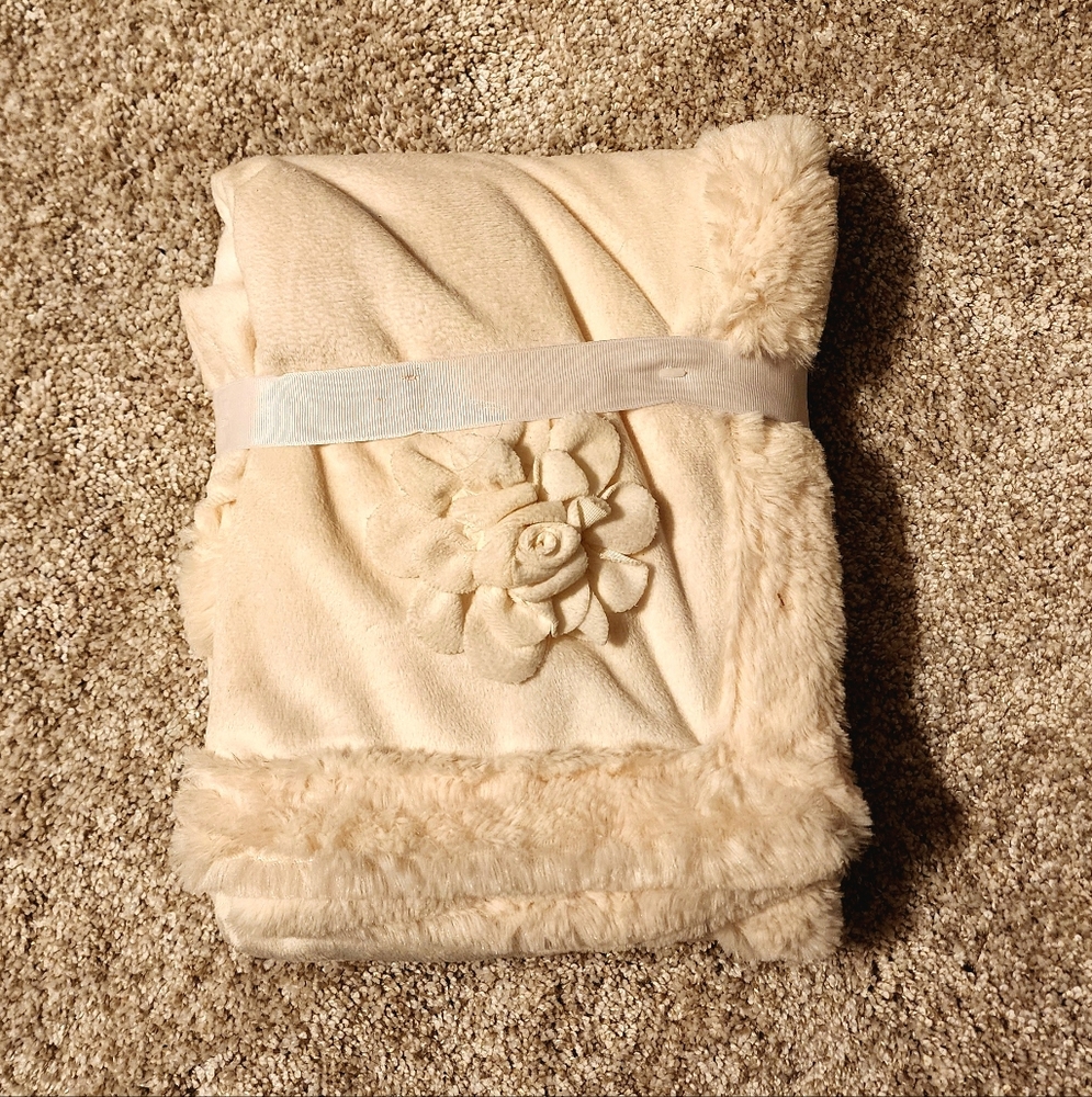 NEW Cream Baby Blanket with Bow